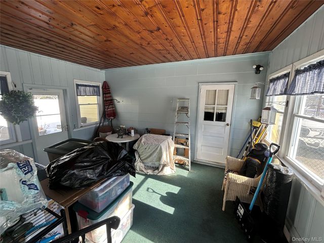 1123 Hyman Avenue, Bay Shore, NY 11706