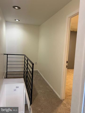 8048 MONTAGUE ST, Philadelphia, PA 19136