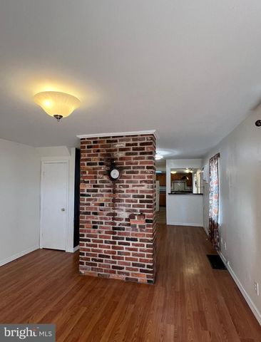 8048 MONTAGUE ST, Philadelphia, PA 19136