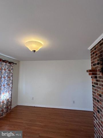 8048 MONTAGUE ST, Philadelphia, PA 19136