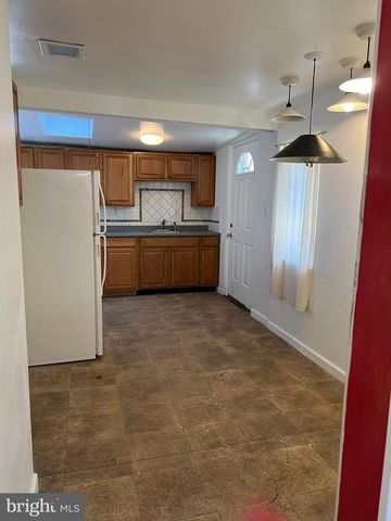 8048 MONTAGUE ST, Philadelphia, PA 19136