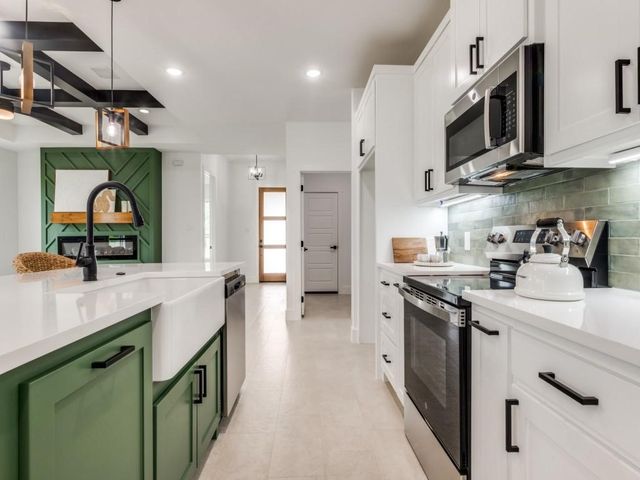 1005 Agua Escondida Court, Springtown, TX 76082