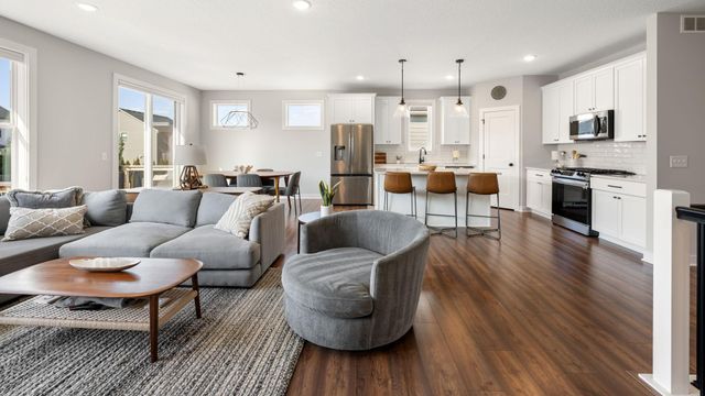 10811 40th Street N, Lake Elmo, MN 55042