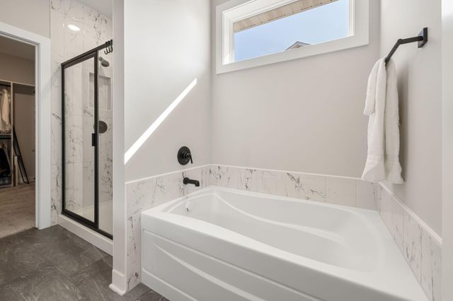 10811 40th Street N, Lake Elmo, MN 55042