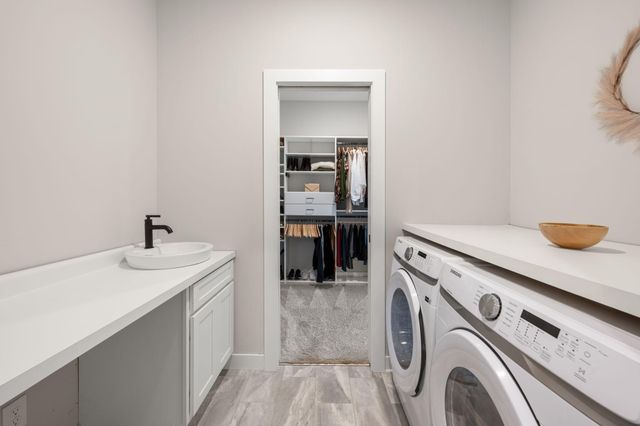 10811 40th Street N, Lake Elmo, MN 55042