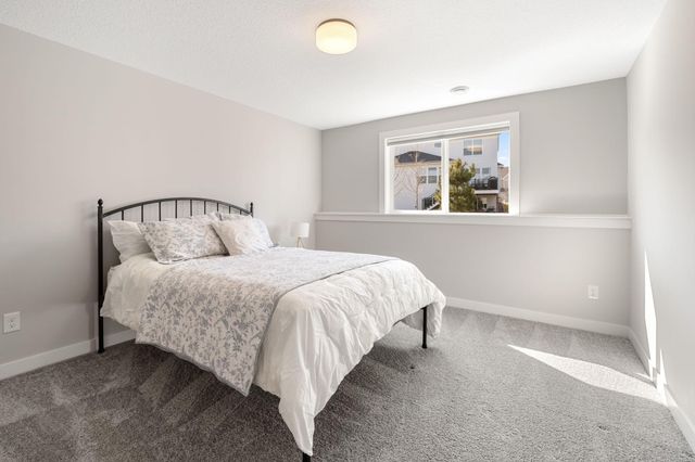 10811 40th Street N, Lake Elmo, MN 55042