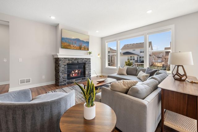 10811 40th Street N, Lake Elmo, MN 55042