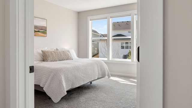 10811 40th Street N, Lake Elmo, MN 55042