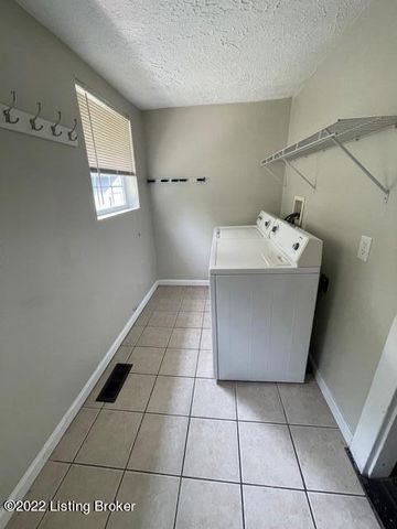 516 Colorado Ave, Louisville, KY 40208