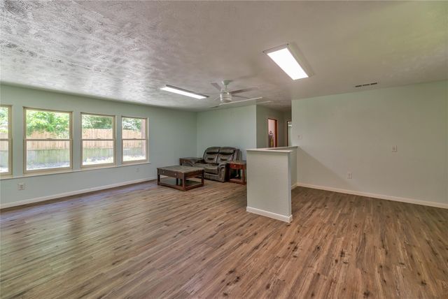 3003 Paul Knox Street, Huntsville, TX 77320
