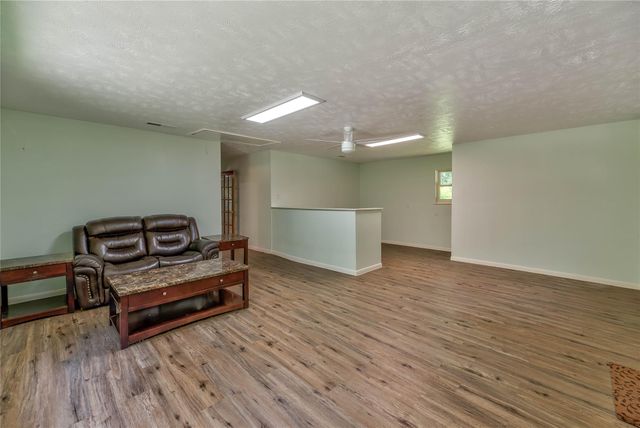 3003 Paul Knox Street, Huntsville, TX 77320