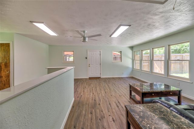 3003 Paul Knox Street, Huntsville, TX 77320