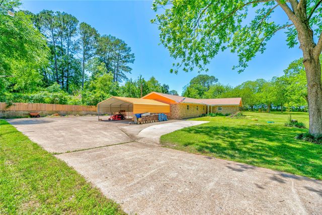3003 Paul Knox Street, Huntsville, TX 77320