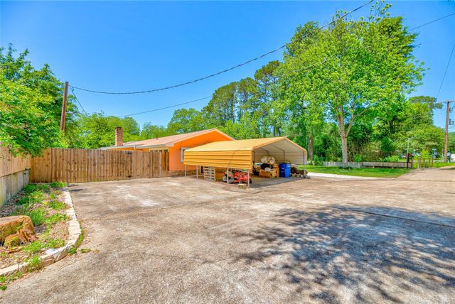 3003 Paul Knox Street, Huntsville, TX 77320