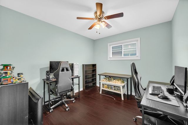 16145 Hermitage Avenue, Markham, IL 60428