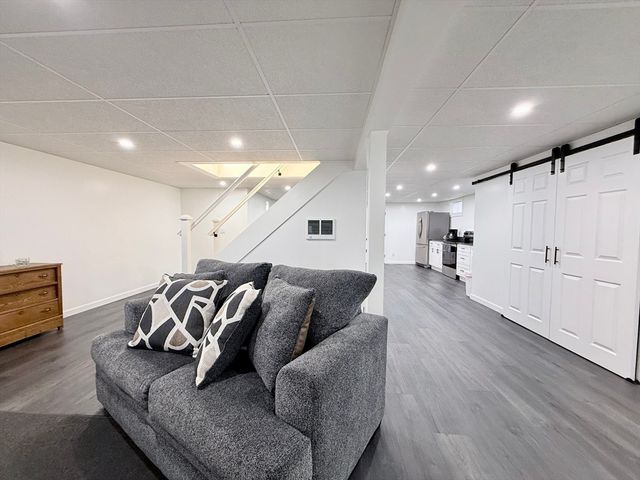 77-79 Harrington Ave, Shrewsbury, MA 01545