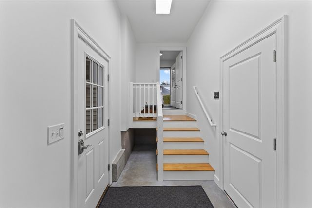 77-79 Harrington Ave, Shrewsbury, MA 01545