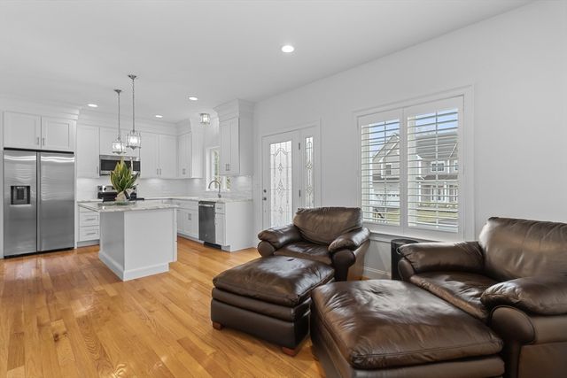 77-79 Harrington Ave, Shrewsbury, MA 01545