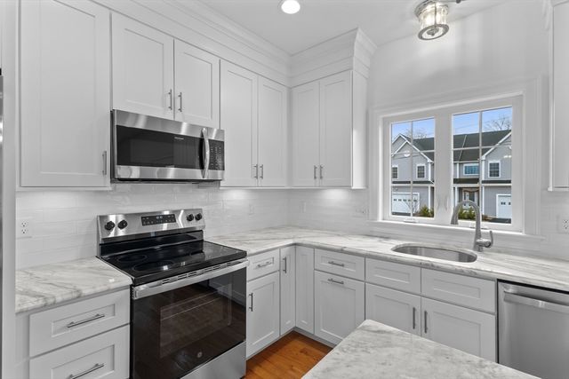 77-79 Harrington Ave, Shrewsbury, MA 01545