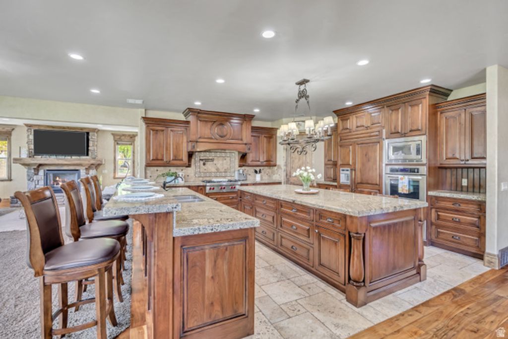 Image 15 of property listing at 812 W 4230 N, Pleasant Grove, UT 84062