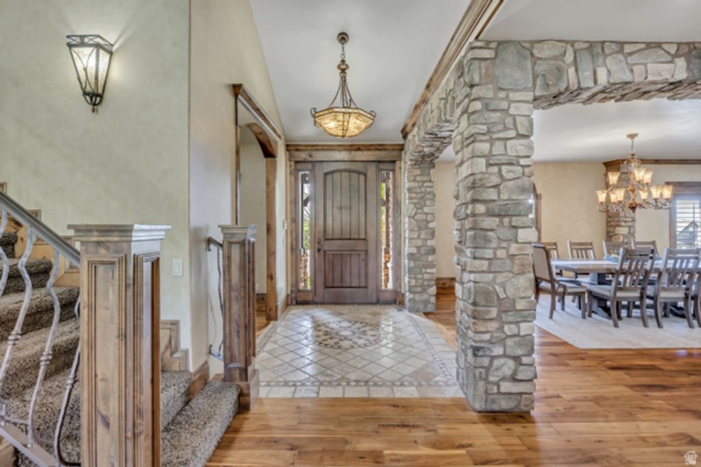 Image 3 of property listing at 812 W 4230 N, Pleasant Grove, UT 84062