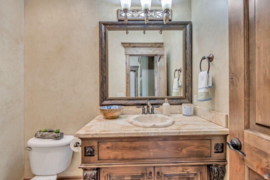 Image 27 of property listing at 812 W 4230 N, Pleasant Grove, UT 84062