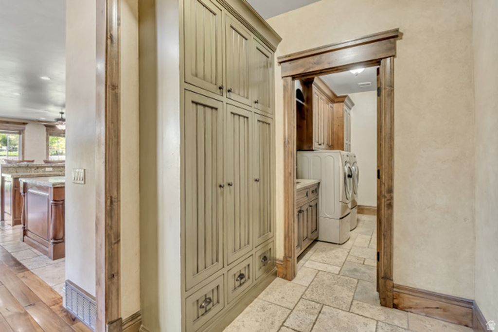 Image 28 of property listing at 812 W 4230 N, Pleasant Grove, UT 84062