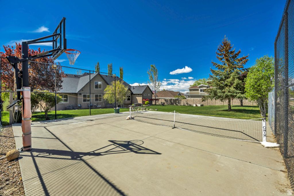 Image 66 of property listing at 812 W 4230 N, Pleasant Grove, UT 84062