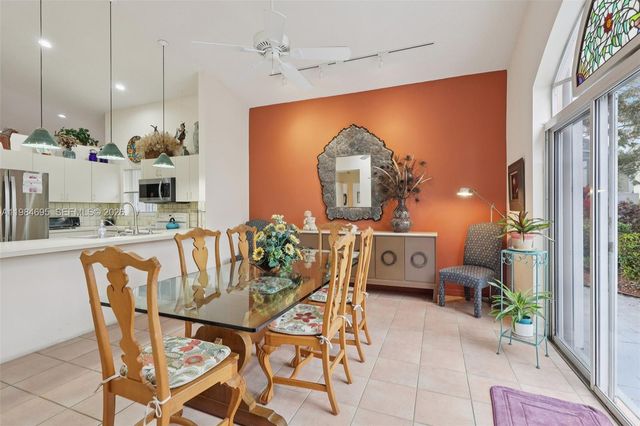 15201 S Wilshire Cir S, Pembroke Pines, FL 33027