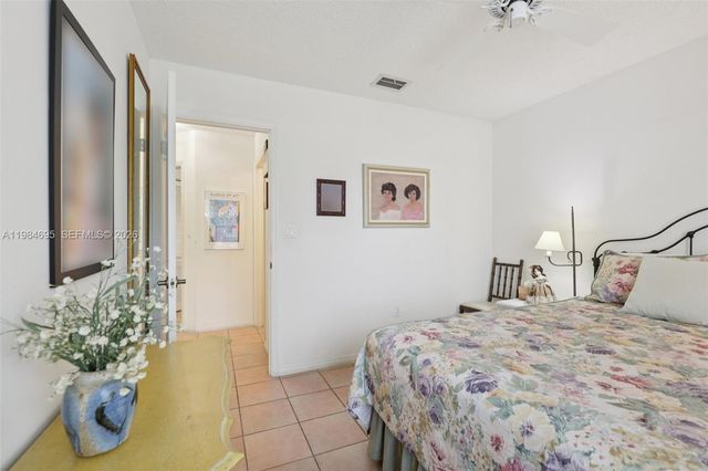 15201 S Wilshire Cir S, Pembroke Pines, FL 33027