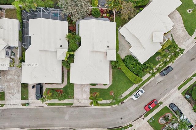 15201 S Wilshire Cir S, Pembroke Pines, FL 33027