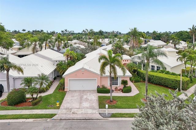 15201 S Wilshire Cir S, Pembroke Pines, FL 33027