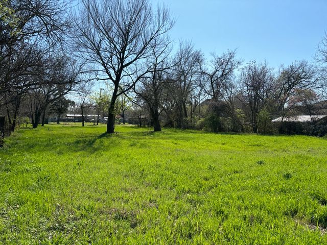 740 E Waco Avenue, Cooper, TX 75432
