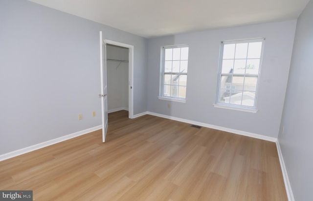 10 ROWAND WAY E, Clementon, NJ 08021