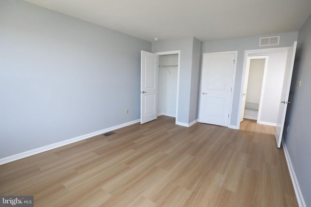 10 ROWAND WAY E, Clementon, NJ 08021