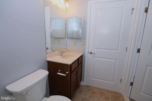 10 ROWAND WAY E, Clementon, NJ 08021