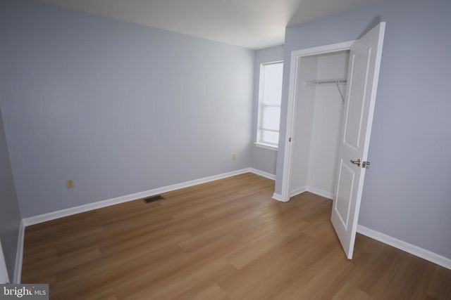 10 ROWAND WAY E, Clementon, NJ 08021