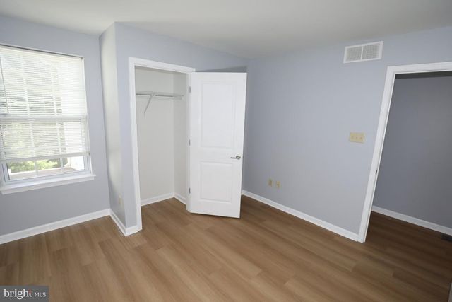 10 ROWAND WAY E, Clementon, NJ 08021
