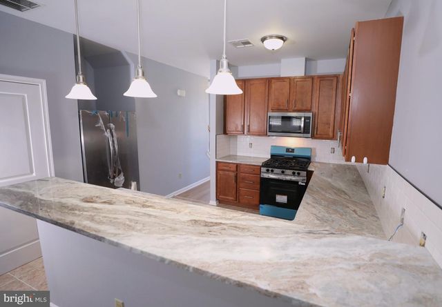 10 ROWAND WAY E, Clementon, NJ 08021