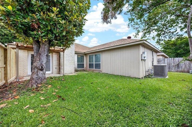 11103 Bellerive Drive, Houston, TX 77072