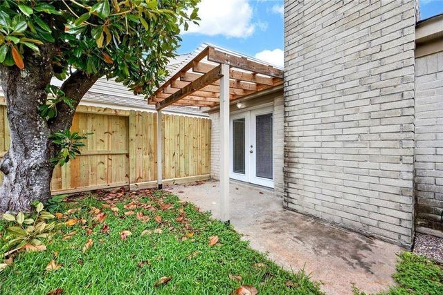 11103 Bellerive Drive, Houston, TX 77072