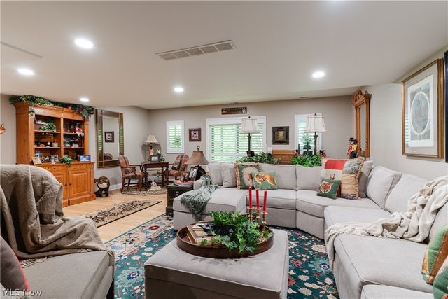 6782 windward hills Drive, Brecksville, OH 44141
