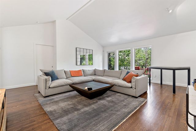 2202 Montclaire ST, Austin, TX 78704