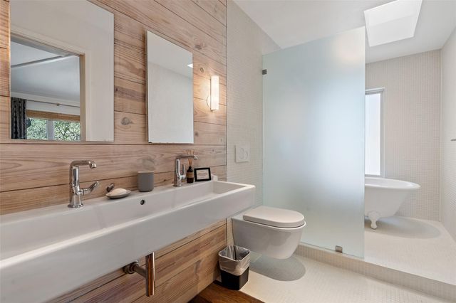 2202 Montclaire ST, Austin, TX 78704