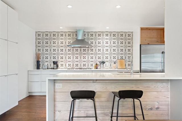 2202 Montclaire ST, Austin, TX 78704