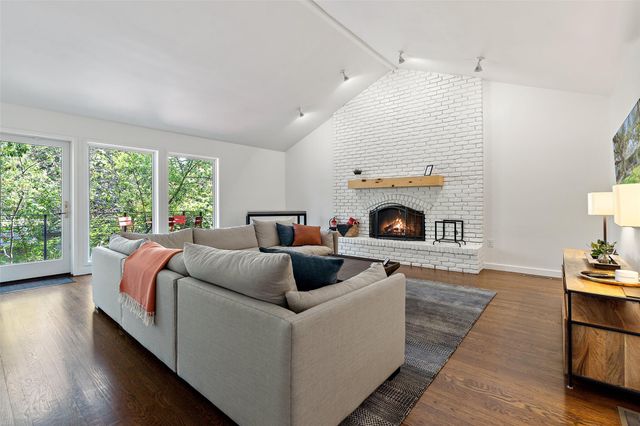 2202 Montclaire ST, Austin, TX 78704