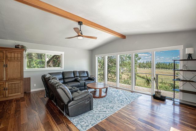 4970 Old Stage Road, Central Point, OR 97502