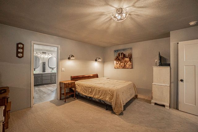 4970 Old Stage Road, Central Point, OR 97502