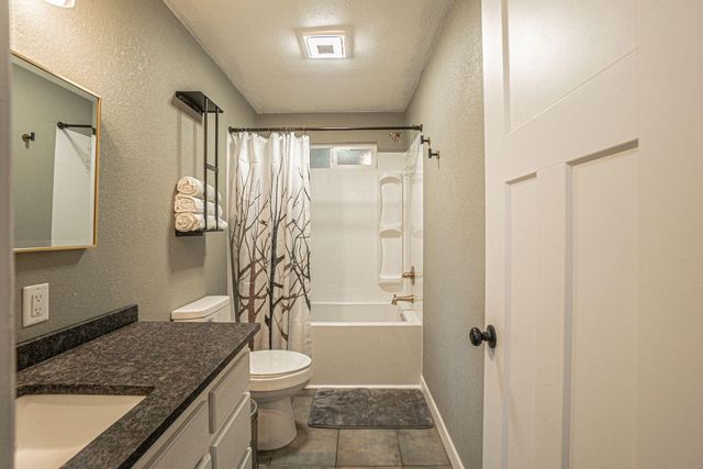 4970 Old Stage Road, Central Point, OR 97502