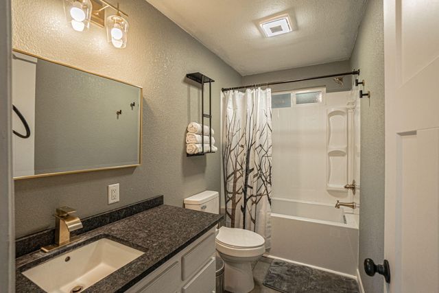 4970 Old Stage Road, Central Point, OR 97502